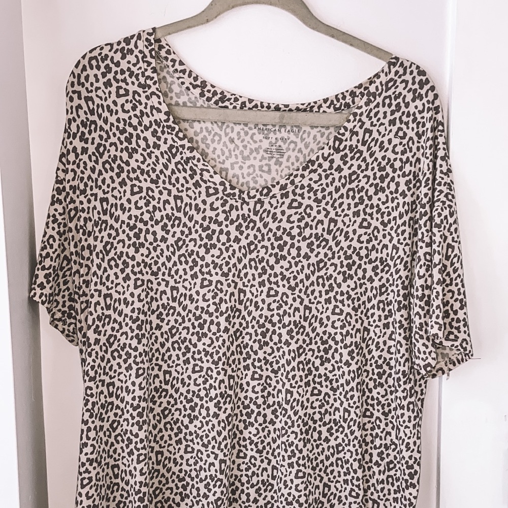 american eagle cheetah print t shirt